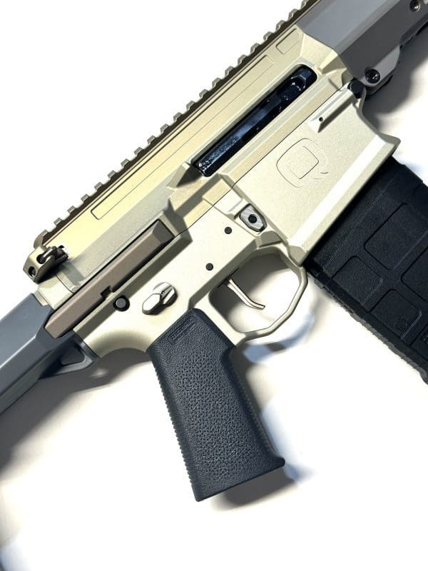 Q Boom Box 12" 8.6 BLK SBR